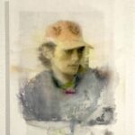 Opera "No One Receiving", 2024; acquarello, gesso acrilico, grafite e matite colorate su carta applicata su cartone; 30 x 24 cm.